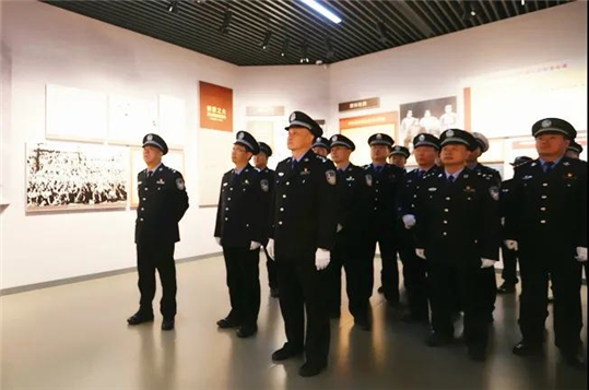 林州市公安局组织民警赴谷文昌纪念馆参观学习图3