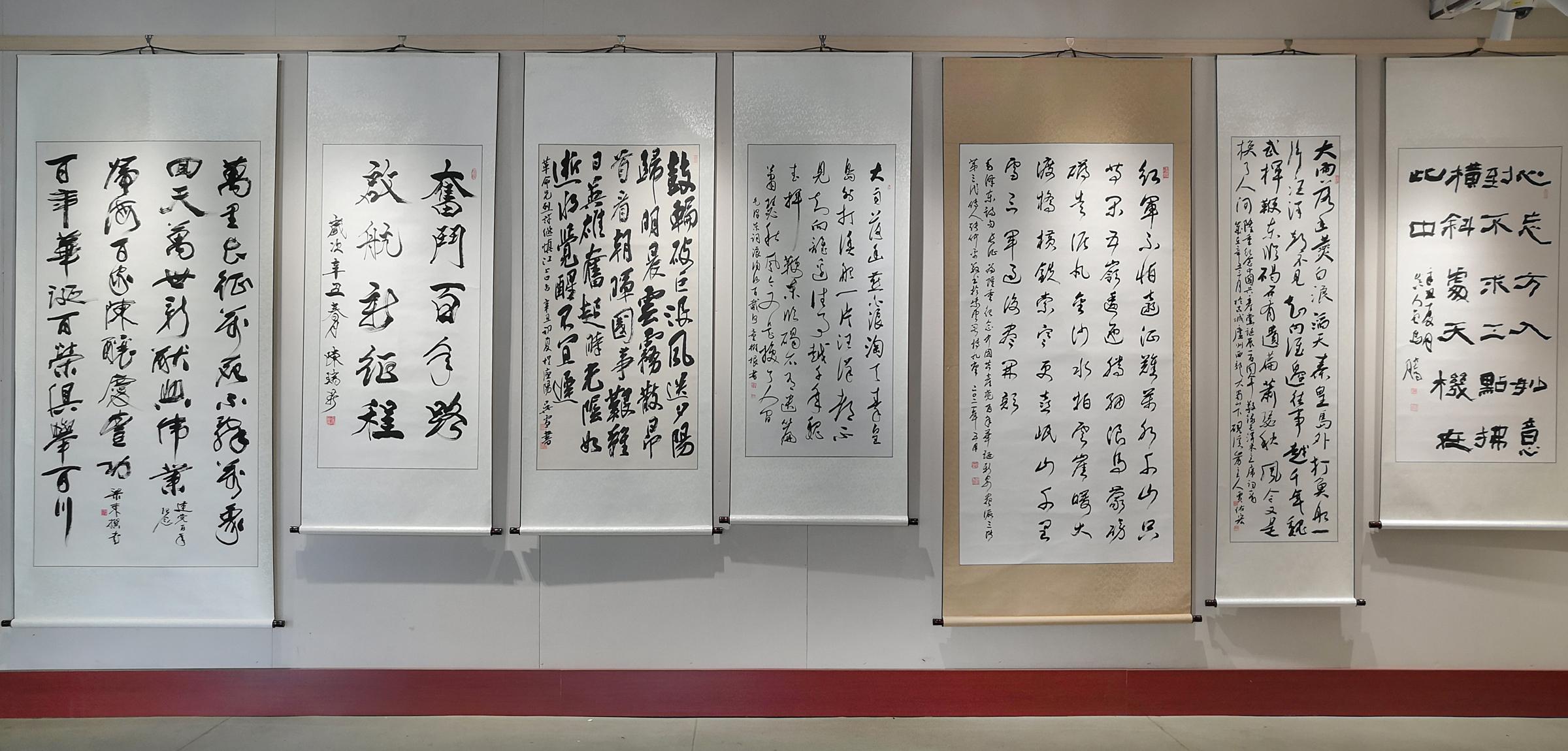 “​致敬百年”大型书画诗词作品展在安庆市美术馆隆重开幕